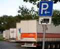 Symbolbild: Inga Kjer
Ein 61-jähriger Schwandorfer hat Sonntagnacht seinen Enkel auf einem Parkplatz an der A6 vergessen