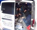 Bild: Bundespolizei Waidhaus
Das Bild entstand im September 2022 auf einem Rastplatz kurz hinter dem Grenzübergang Waidhaus. In dem Kastenwagen saßen laut Bundespolizei neu illegal Einreisende.