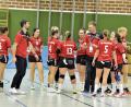 Archivbild: Hubert Ziegler
Trainer Martin Feldbauer (rechts) und Co-Trainer Sascha Wendt (links) vom HC Sulzbach stellen ihr Team ein. Die Sulzbacherinnen sind zu Gast bei der Bayernligareserrve der HG Zirndorf.