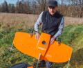 Bild: sfo
Das ist die Drohne, die beim Pilotprojekt der Bayerischen Landesanstalt für Wald und Forstwirtschaft (LWF) zum Einsatz kommt. Jan Dempewolf ist der Drohnenpilot und hier in der Tirschenreuther Waldnaabaue aktiv.