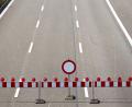 Symbolbild: Jan Woitas/dpa
Die A9 in Richtung München bei Nürnberg ist am Wochenende gesperrt. Autofahrer müssen sich auf Verzögerungen und Verkehrsumleitungen einstellen.