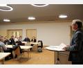 Bild: Josef Böhm
Ausführlich informierte Bürgermeister Martin Prey über die Gesamtsituation der Gemeinde und sah diese für die Zukunft gut aufgestellt. Im Bild ein Teil der aufmerksamen Zuhörer im Pfarrsaal. Kritik am Bürgermeister gab es keine, was den Schluss zulässt, dass die Bürger mit seiner Arbeit zufrieden sind.