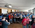 Bild: IG Metall Amberg
Bei Siemens Amberg war der Versammlungsraum am Dienstag beim Warnstreik der IG Metall rappelvoll.