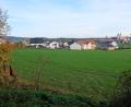 Bild: do
In Fortsetzung des Speinsharter Baugebietes Am Krummacker plant die Gemeinde zwischen der Kreisstraße in Richtung Münchsreuth und dem Kellerhaus eine Erweiterung um elf Parzellen.