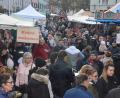 Archivbild: Kunz
Solch großer Andrang herrscht beim letzten Kathreinmarkt 2019 in Weiden, hier vor dem Alten Rathaus.