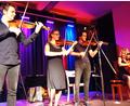 Bild: dir
Die „NouWell Cousins“ hatten im Seidel-Saal ein vielseitiges Programm zu bieten. Von links: Matthias Well, Marisa Well, Alex Maschke und Maria Well.