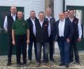 Bild: Besamungsgenossenschaft Marktredwitz-Wölsau/exb
Generalversammlung der Besamungsgenossenschaft Marktredwitz-Wölsau: Im Bild die wiedergewählten Mitglieder von Aufsichtsrat und Vorstand mit Vorstandsvorsitzendem Ralph Browa (Dritter von rechts) und Aufsichtsratsvorsitzendem Peter Mark (rechts).