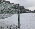 Bild: rba
Auch in Ammerthal blieben die Tornetze hochgebunden. Nach den Schneefällen am Wochenenden wurde das für Sonntag geplante Bayernligaspiel der DJK gegen den SC Eltersdorf abgesagt.