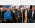 Bild: gf
Der CSU-Ortsverband Dreifaltigkeit ehrte treue Mitglieder (von links): Vorsitzende Susanne Herding, Fraktionschef Matthias Schöberl, Karlheinz Gampel, Herbert Seidl, Franz Roth, Landtagsabgeordneter Harald Schwartz, Georg Lassonczyk, Otto K. Dietlmeier, Georgia Skorczyk-Weigand, Frank-Bernd Weigand und Norbert Fischer.