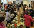 Bild: mez
Kaum ein Besucher verließ den KAB-Weihnachtsbasar im Pfarrheimsaal mit leeren Händen.
