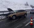 Bild: dob
Eigentlich wollten die beiden Insassen dieses Fahrzeugs zurück nach Tschechien. Doch kurz vor Vohenstrauß krachte die Fahrerin aus Prag in die Mittelschutzplanken.