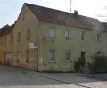 Bild: jr
Das Anwesen Marktplatz 4 in Bad Neualbenreuth soll mit neuem Leben gefüllt werden. Eine Machbarkeitsstudie zeigt verschiedene Optionen auf.