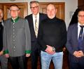 Bild: R. Kreuzer
Die Reservistenkameradschaft um Vorsitzenden Werner Holl (Bildmitte) ehrte Rainer Wagner (Zweiter von links) und Dieter Schollmayer (Vierter von links). Links im Bild ist Manfred Zettl, rechts Hartmut Schütze.