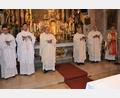 Bild: jr
Pfarrseelsorger Pater Benedikt Leitmayr (Zweiter von rechts) konnte gleich fünf Priester zum Resl-Gebetstag willkommen heißen. Zu Gast waren (von links) Kaplan Bastian Neumann (Roding), Kaplan Matthias Strätz (Amberg), Pater Aloys Mehlkopf (Kevelaer), Pfarrer Heinz Leuze (Mengen – Diözese Rottenburg Stuttgart) sowie Stadtpfarrer Ludwig Gradl von der Pfarrei Hl. Dreifaltigkeit aus Amberg.