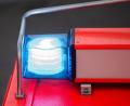 Bild: picture alliance / Daniel Bockwoldt/dpa/Symbolbild
Ein Blaulicht leuchtet an einem Feuerwehrwagen.