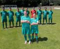 Bild: Fabian Fruehwirth
Sandra Pfannenstein (vorne links) und Jessica Eckl (rechts) vom FC OVI-Teunz in der Oberpfalz sind die ersten beiden Frauen in Deutschland, die ein offizielles Pflichtspiel in einem Männer-Team bestreiten.