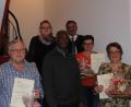 Bild: aun
Die Pfarrei St. Vitus in Utzenhofen ehrt ausgeschiedene Mitglieder des Pfarrgemeinderat (vorn, von links): Georg Neger, Pfarrvikar Pfarrer Charles Nwamiro, Tanya Sperl und Gudrun Fischer; hinten (von links): Pfarrgemeinderatssprecherin Antonia Guttenberger und Pfarrer Klaus Birnthaler von der Pfarreiengemeinschaft Hausen-Hohenkemnath-Utzenhofen.