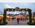Bild: Florian Miedl/fph
Einen zauberhaften Anblick bietet der Marktredwitzer Adventsmarkt in den Abendstunden.