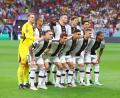 Bild: Tom Weller/dpa
Die deutsche Elf vor dem Spiel gegen Spanien.