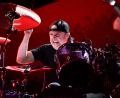 Bild: Evan Agostini/Invision/dpa/Archivbild
Lars Ulrich, Schlagzeuger der Band Metallica, tritt während des Global Citizen Festivals im Central Park in New York auf.