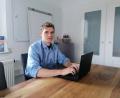 Bild: wrl
In seinem Schreibtisch-Job stößt Josef Schmid kaum auf Hindernisse. Bei einem anderen Beruf wäre das vielleicht anders, schätzt er.