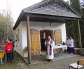 Bild: bnr
Nach einigen Jahren der Unterbrechung feierte die Pfarrei Trausnitz wieder den Namenstag der heiligen Barbara an der gleichnamigen Kapelle am Stausee. Pfarrer Hans Spitzhirn zelebrierte den Gottesdienst.