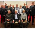 Bild: Fabian Schildbach
Für 50, 60 bzw. 70 Jahre Vereinszugehörigkeit wurden geehrt (vorne von links): Andreas Reindl, Franz Hummel, Josef Strobl. Mitte von links: Franz Schinzl, Norbert Knauer, Johann Wenkmann, Josef Hirsch und Johann Schmaußer. Hinten von links: Stellvertretender Kommandant Stefan Schinzl, Kommandant Christoph Staudte, Hans Schmaußer, Hermann Knauer, stellv. Vorsitzender Stephan Müller, Vorsitzender Christian Wenkmann
