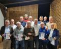 Bild: TuS Rosenberg/exb
Die Alten Herren des TuS Rosenberg haben treue Mitglieder geehrt (von links): Bürgermeister Michael Göth, Markus Ostrowski, Franz Fischer, Hans Gurdan, Werner Prüll, Manfred Klameth, Walter Mertel, Manfred Seitz, Markus Tauber, Reinhold Hartmann, Hans Büttner, Hans Göth und Andreas Ertl.
