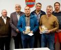Bild: bkr
Thomas Walter und Manfred Hautmann (vorne von links) legten vor Obmann Konrad Merkl, Zweitem Bürgermeister Josef Hecht, Josef Wolf und Michael Schroller ihren Eid als Feldgeschworene ab.