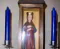 Bild: sh
Geschützt in einem Kästchen aus Holz wandert die Marienfigur in der Pfarrei St. Vitus zum in der Adventszeit von Familie zu Familie