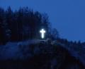 Bild: jp
Das Adventskreuz am Knipferfelsen in Pfaffenhofen bei Kastl.