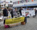 Bild: Kunz
Die Teilnehmer einer Kundgebung auf dem Macerata-Platz fordern vor allem Menschenrechte für den Iran.