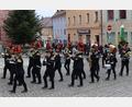 Bild: mfh
Zum Gottesdienst am Samstagvormittag in der Christuskirche zog der Bergknappenverein mit musikalischer Unterstützung der Bergknappenkapelle. Abordnungen der Knappen aus Auerbach und Königstein schlossen sich an.