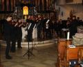 Bild: bjp
Den Schlusspunkt des Musikschul-Adventskonzerts setzten Streicherensemble und Blasorchester unter Leitung des stellvertretenden Schulleiters René Bauer mit Leonard Cohens "Hallelujah".