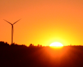Archivbild: Kunz
Geht für die Windkraft auch in Bayern die Sonne auf.