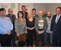 Bild: jr
Mitarbeiterehrungen standen bei der Weihnachtsfeier der Brauerei Hösl an. Im Bild (von links) Sebastian Feher, Geschäftsführer Michael Hösl, Daniela Feher, Jens Tschinkl, Inge Lippert, Oliver Tschinkl, Rudi Wildenauer, Frank Menzel, Thorsten Hankl und Bürgermeister Stefan Grillmeier.