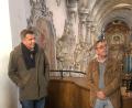 Bild: dok
Firmenchef Philipp Klais (links) und Chefrestaurator Hans-Wolfgang Theobald beim Ortstermin in der Georgskirche.