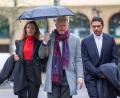 Bild: Tayfun Salci/ZUMA Press Wire/dpa
Boris Becker (M), seine Lebensgefährtin Lilian De Carvalho Monteiro (l) und sein Sohn Noah.