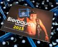 Bild: Daniel Vogl/dpa/Archivbild
Der "Bierbauchkalender 2023" liegt auf Bierkästen.