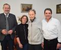 Bild: bnr
Bürgermeister Frank Zeitler (links) gratulierte Franz Rockinger (Zweiter von rechts) zu seinem 90. Geburtstag. Zu den Gratulanten gehörten auch Tochter Ingrid und Sohn Walter.