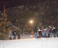 Bild: bey
Trotz eisiger Temperaturen sang die Jugendblaskapelle Parkstein im Freien Weihnachtslieder.