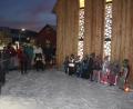 Bild: mnt
Das letzte Adventsfenster kam am vierten Advent am neuen Dorfstadel zum Vorschein und wurde von den Thansteiner Kindern gestaltet.