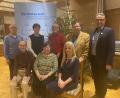 Bild: BLLV/exb
Die anwesenden Jubilare: (sitzend, von links) Arthur Ascherl, Anneliese Schmidkonz und Sabine Graser sowie (stehend, von links) Gerhard Wagenknecht, Birgit Lehmann, Walter Wenisch, Klaus Wendler und Manuel Sennert.