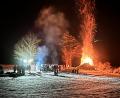 Bild: wku
Ein herrliches Panorama aus Feuer, Licht und Farben bot sich den Gästen bei der Wintersonnwendfeier der Feuerwehr Namsreuth.