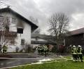 Bild: Feuerwehr Landkreis Cham
Auf einem Bauernhof in Bad Kötzting hat es gebrannt.