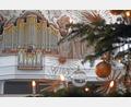 Bild: Gabi Schönberger
Die Orgel in St. Georg in Neustadt/WN wird an den Feiertagen ein wichtiger aber nicht der einzige Klangkörper sein, der für weihnachtliche Festtagsmusik sorgt.