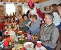 Bild: dob
Besonders feierlich wird es bei der weihnachtlichen Zusammenkunft bei der Krebsselbsthilfegruppe. Der Nikolaus knüpft viele besinnliche Gedanken in seine Rede ein.