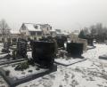 Bild: sei
Seit 2004 blieben die Gebühren für die Bestatter unverändert, nun beschloss der Marktgemeinderat auf Bitten der Unternehmen eine Erhöhung für bestimmte Dienstleistungen am Manteler Friedhof.