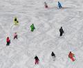 Symbolbild: Angelika Warmuth/dpa
In Tirol ist ein 12-jähriges Mädchen beim Skifahren ums Leben gekommen.
