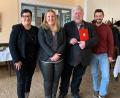 Bild: Simone Böhm-Donhauser/exb
Bei der Ehrung (von links): Birgit Fruth, Fraktionsvorsitzende der SPD im Amberger Stadtrat, stellvertretende Vorsitzende der Amberger SPD; Simone Böhm-Donhauser, Vorsitzende des SPD-Stadtverbands Ambergs, Mitglied im Amberger Stadtrat; Dieter Weiß, Vorsitzender SPD-Stadtverband und Simon Seibert, stellvertretender Vorsitzender SPD-Stadtverband.